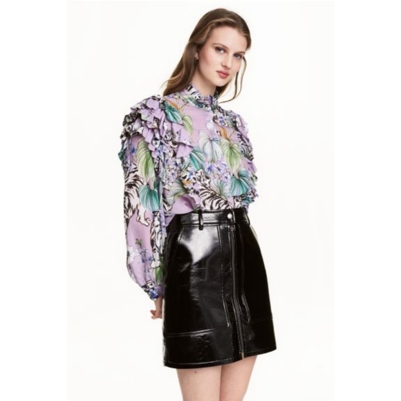 H&M Tops - H&m purple tiger floral blouse